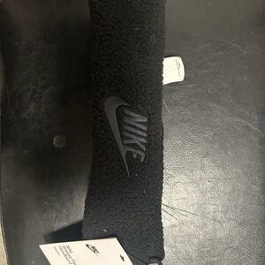 Nike Women's Black Headband